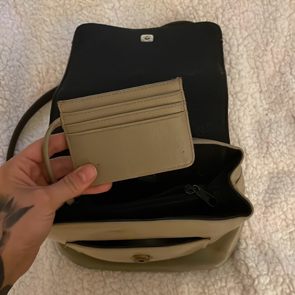 Small leather backpack - Picture 4 of 9